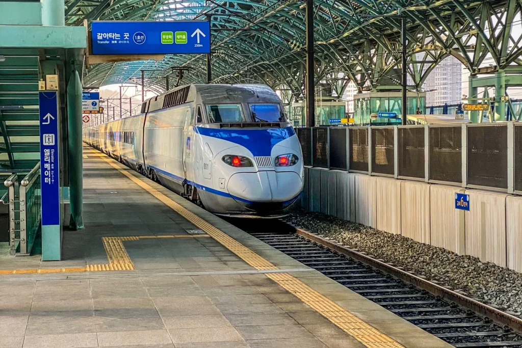 강릉 KTX 여행, 역 근처 숙소와 렌터카 중 무엇을 먼저 정할까